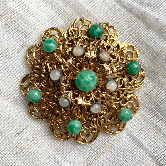 Vintage 1940s Filigree Flower Brooch w/ Peking Glass Cabochons - Picture 7 of 7